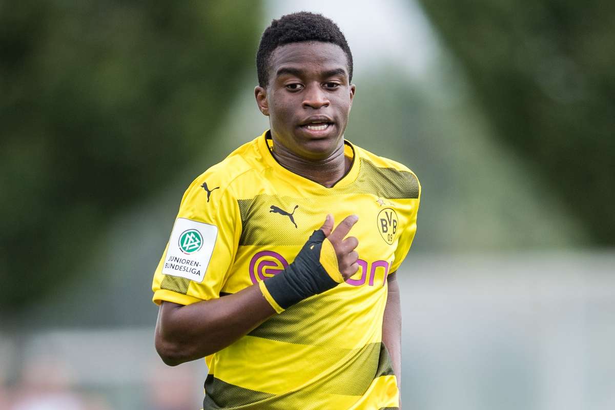 Dortmund : "Kami Tidak Ingin Menekan Dia" - Pemain Sensasional U-19 Moukoko Tidak Akan Terburu-buru Di Masukan Dalam Tim Inti