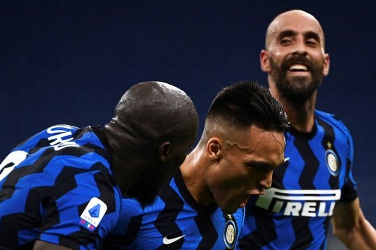 Inter vs Napoli, Inter Milan Raih Posisi Kedua